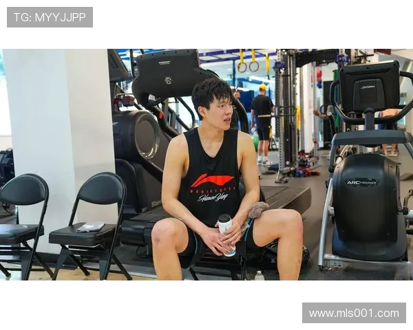 3场比赛轰77分40篮板!这才叫男篮第一中锋,杨瀚森不妨虚心请教